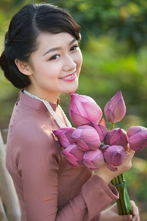BTV vân anh - ảnh 1