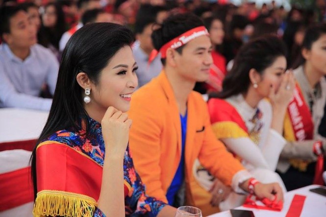 nghệ sĩ hiến máu, Chủ Nhật Đỏ 2017 - ảnh 9