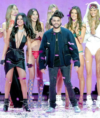 Selena Gomez bị bắt gặp hôn bạn trai cũ của Bella Hadid - ảnh 1