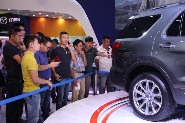 Vay nóng mua ôtô Tết: 2 tiếng có tiền, khốn đốn cả năm - ảnh 1