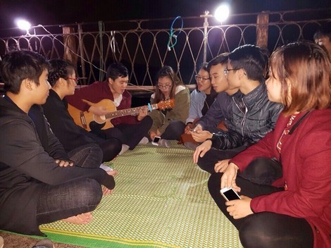 Trào lưu 'phượt' đêm của giới trẻ - ảnh 2