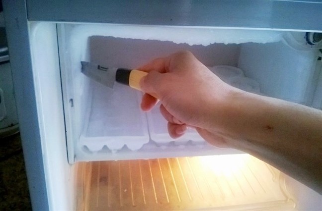 Rước bệnh vào người khi vệ sinh tủ lạnh sai cách - ảnh 2