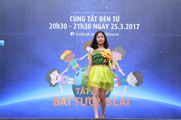 Sinh viên đại học Khoa học Tự nhiên “tắt đèn bật tương lai” - ảnh 3
