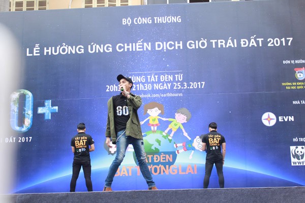 Sinh viên đại học Khoa học Tự nhiên “tắt đèn bật tương lai” - ảnh 8