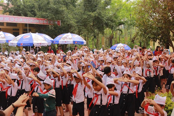 1.000 học sinh Hà Nội tham gia Ngày hội “Em yêu nước sạch” - ảnh 2