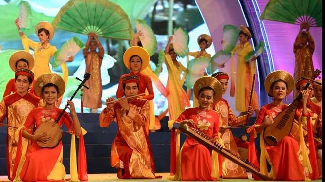 Festival Đờn ca tài tử Bình Dương và hành trình “lưu giữ báu vật văn hóa đất phương Nam” - ảnh 1