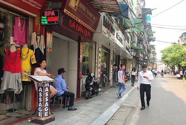 Hà Nội sau một tháng dọn dẹp vỉa hè - ảnh 1