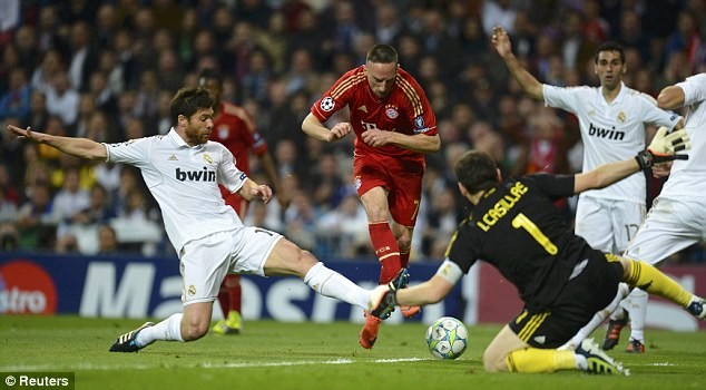 Những cuộc đối đầu kinh điển Bayern-Real trong lịch sử - ảnh 4