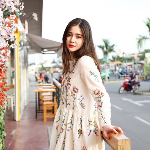 Hotgirl Đà Nẵng mệt mỏi vì tin nhắn gạ tình - ảnh 4