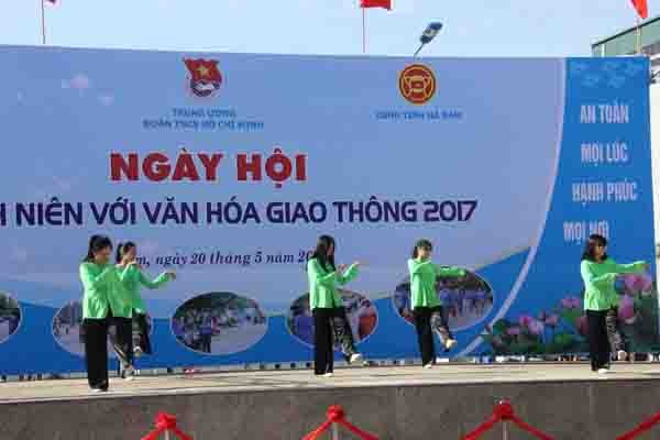 Gần 2.000 bạn trẻ tham gia Ngày hội thanh niên với văn hóa giao thông - ảnh 3