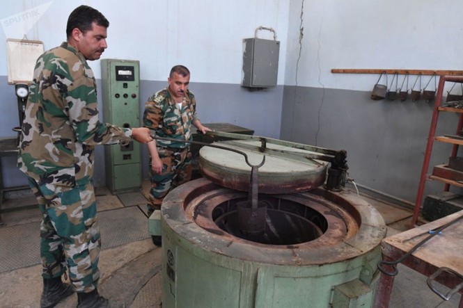 Thâm nhập xưởng phục chế pháo của quân đội Syria ở Hama - ảnh 5
