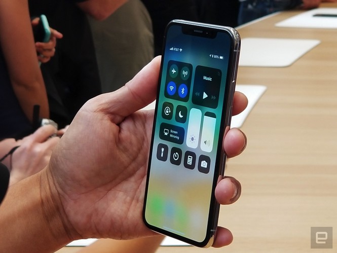 Cảm nhận ban đầu về iPhone X, mẫu iPhone “sang xịn” nhất của Apple - ảnh 10