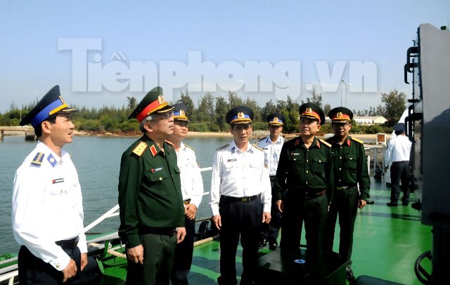 Thượng tướng Nguyễn Chí Vịnh, Thứ trưởng Bộ Quốc phòng trong chuyến công tác và làm việc tại Vùng Cảnh sát biển 2 mới đây