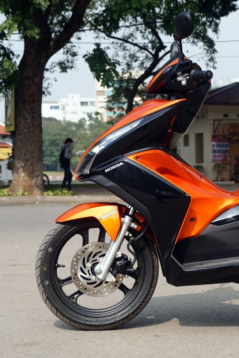 Đầu xe thon gọn, khí động học tốt