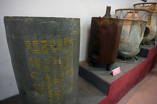Và đây là hình ảnh những quả thủy lôi khác với kích thước nhỏ được ký hiệu rõ ràng,