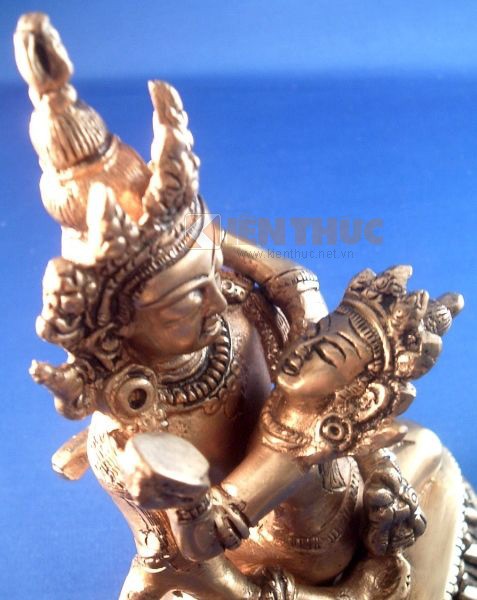 Bên cạnh cách giải thích như trên, còn có nhiều quan niệm khác về ý nghĩa của hình tượng Hoan Lạc Phật