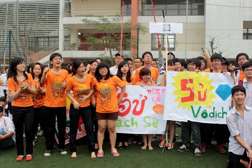 Các khối chuyên với các khẩu hiệu riêng của mình