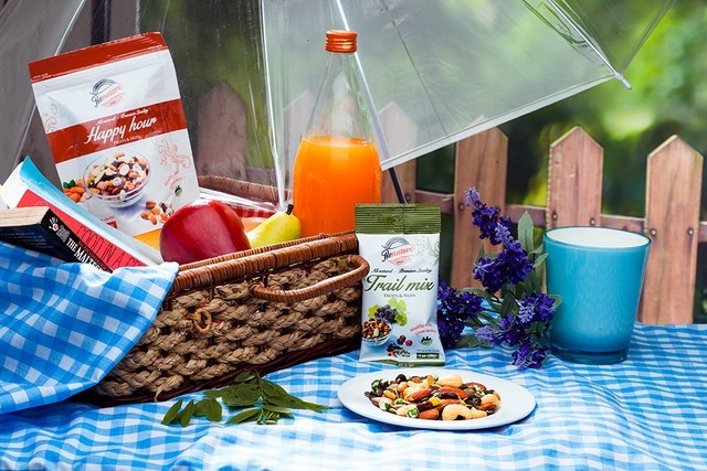 Snack từ trái cây và hạt sấy khô Benature ngon tự nhiên phù hợp với gia đình Việt