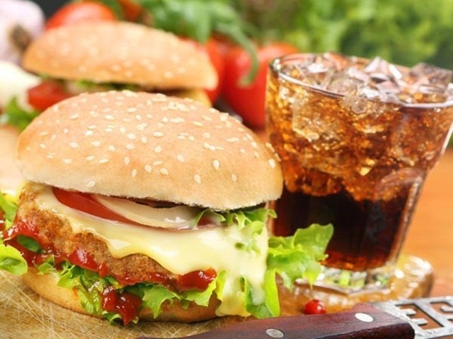 Những thực phẩm này 'phá hoại' quý ông