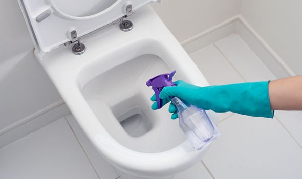 Ung thư hậu môn: Triệu chứng bao gồm xuất hiện máu trong phân