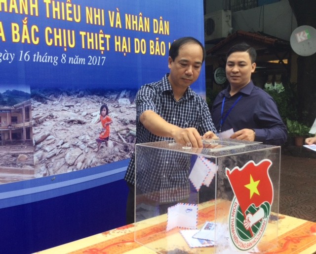 Hơn 350 triệu đồng ủng hộ bà con miền núi phía Bắc - ảnh 1