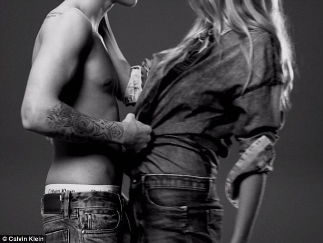 Justin Bieber khoe thân hình cơ bắp, làm mẫu ảnh cho CK - ảnh 5