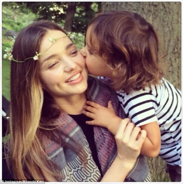 Miranda Kerr khoe ảnh mừng sinh nhật con trai - ảnh 5