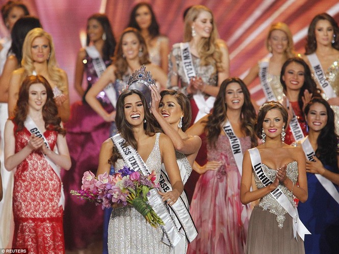 Ngắm không rời mắt nhan sắc Hoa hậu hoàn vũ 2014 - ảnh 1