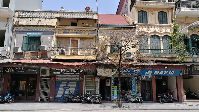 Hà Nội rực rỡ nắng vàng trong tiết trời cuối xuân - ảnh 7