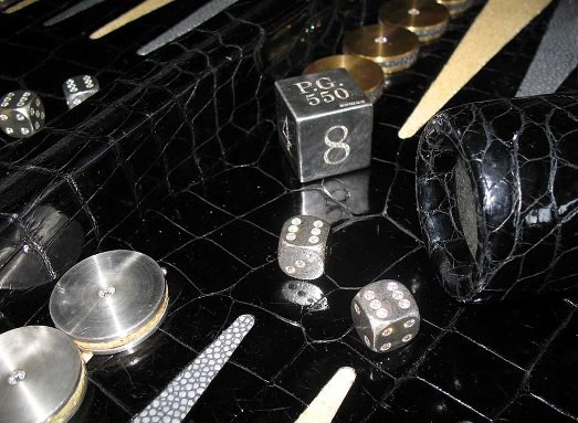 10 đồ vật bằng vàng đắt nhất thế giới - ảnh 5