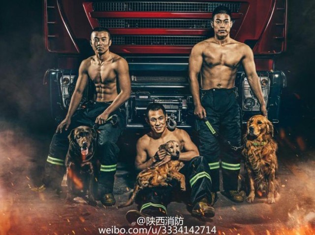 Lính cứu hỏa gây ‘sốt’ với bộ ảnh lịch khoe cơ bắp - ảnh 3