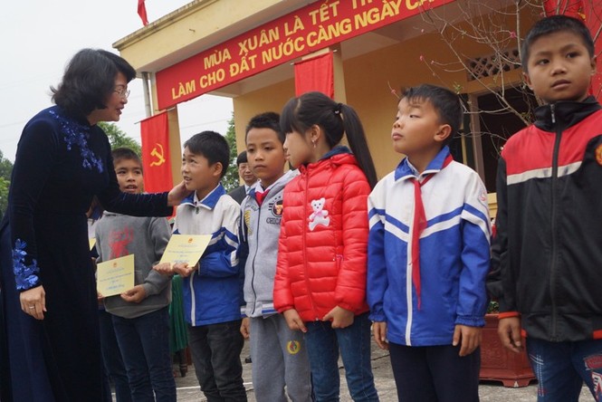 Trồng cây bảo vệ biên giới, khẳng định chủ quyền - ảnh 4