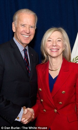 Về hưu, cựu Phó Tổng thống Mỹ Joe Biden đi dạy học - ảnh 2