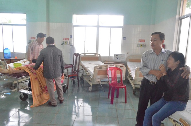 Đi đá banh về rủ nhau ra tắm hồ, 2 học sinh đuối nước - ảnh 2