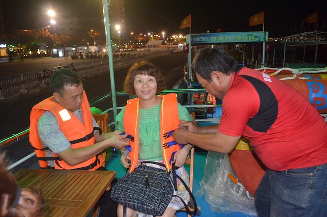 Đà Nẵng yêu cầu bể bơi, bãi tắm dịp lễ phải có nhân viên cứu hộ - ảnh 1