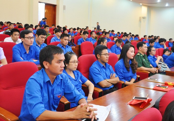 Bí thư Tỉnh uỷ trực tiếp giải đáp tâm tư, nguyện vọng của tuổi trẻ Quảng Ninh - ảnh 1