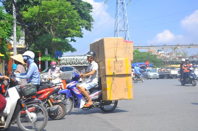 “Hung thần” xe ba bánh vẫn bủa vây Hà Nội - ảnh 5