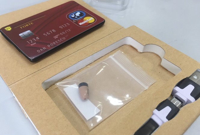 Thu giữ hàng loạt tai nghe siêu nhỏ phục vụ gian lận thi cử - ảnh 5