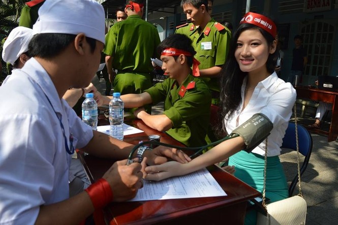 Chủ nhật Đỏ tiếp nhận 9.116 đơn vị máu - ảnh 24