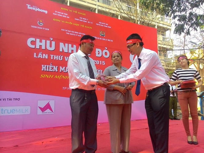 Chủ nhật Đỏ tiếp nhận 9.116 đơn vị máu - ảnh 41