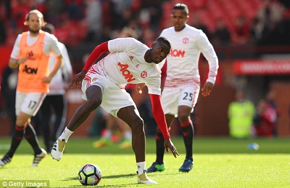 M.U vs Stoke City (1-1): 'Quỷ đỏ' bị níu chân - ảnh 7