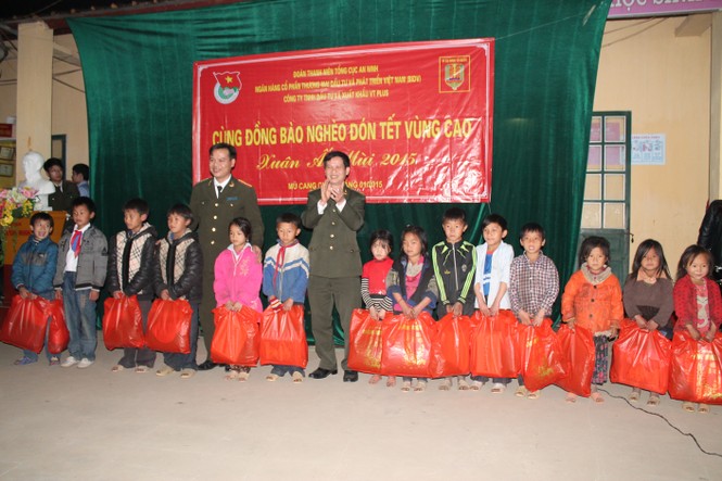 Tình nguyện lập công vì an ninh Tổ quốc - ảnh 3