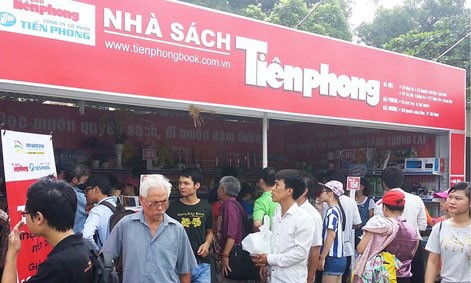 Nhà sách Tiền Phong đồng hành cùng chương trình 'Chủ Nhật Đỏ' - ảnh 1