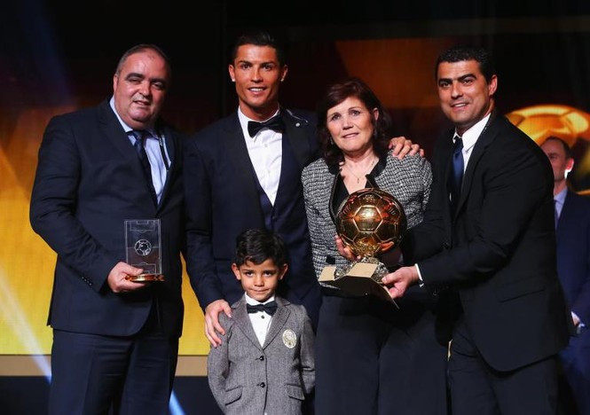 Tiết lộ lý do Ronaldo bỏ siêu mẫu Nga - ảnh 1