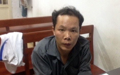Kẻ mang 2 lệnh truy nã núp bóng chủ cửa hàng điện thoại - ảnh 1