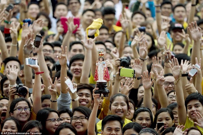 Hàng triệu người Philippines dầm mưa dự lễ với Giáo hoàng Francis - ảnh 13