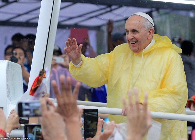 Hàng triệu người Philippines dầm mưa dự lễ với Giáo hoàng Francis - ảnh 5