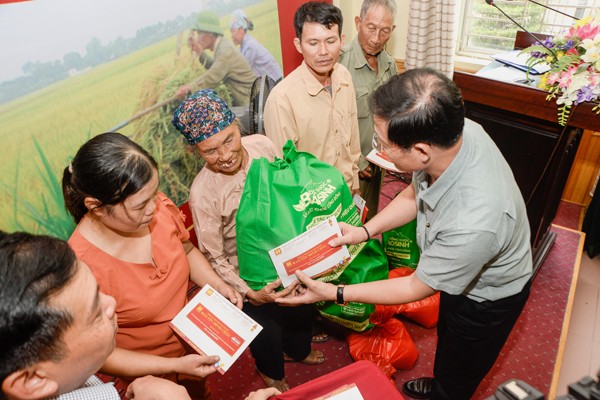 Bảo Tín Minh Châu trao từ thiện 150 triệu đồng tại Thái Thụy - Thái Bình - ảnh 2