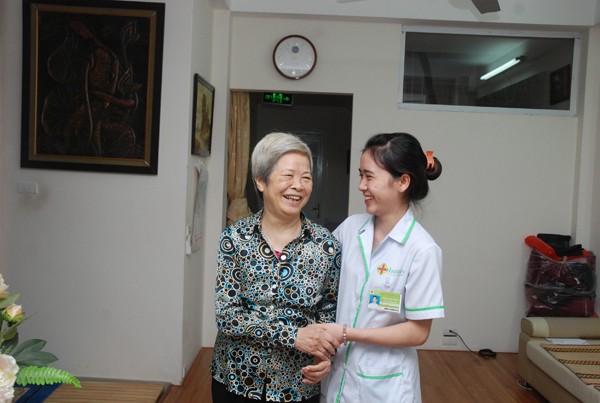 Giải pháp chăm sóc người cao tuổi tại nhà - ảnh 1