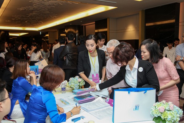 70% căn hộ Vinhomes Skylake được đăng ký đặt mua trong ngày ra mắt - ảnh 2